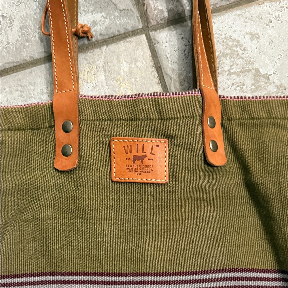 Will Leather Goods reversible Olive and Plum Tote - Picture 2 of 8